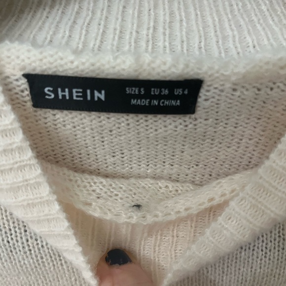 Cute sweater - Picture 6 of 6